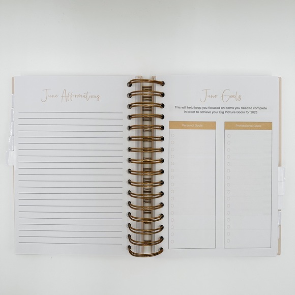 Your New Page 2023 Goal Planner - Picture 4 of 6